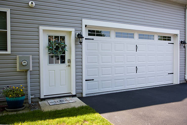 24/7 Emergency Garage Door Roller Replacement experts in Los Banos, CA